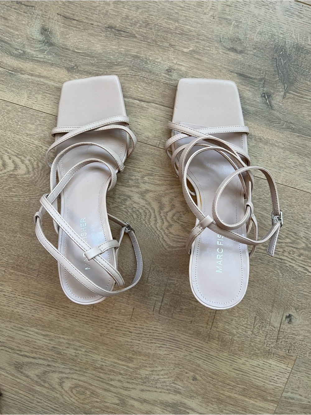 Marc Fisher NWOT nude Godea Block heel